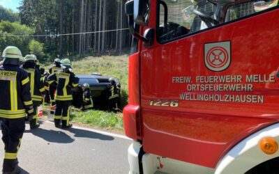Feuerwehr unterstützt nach schwerem Verkehrsunfall