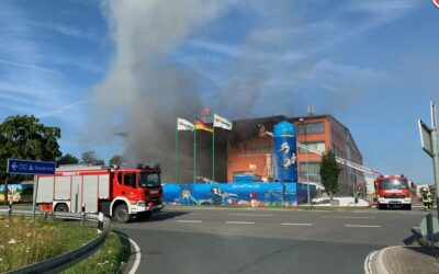 Feuerwehr löscht Großbrand in Melle-Gesmold