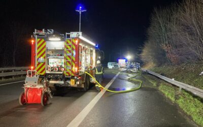Unfall auf der Autobahn 30 – Feuerwehr Bissendorf unterstützt Rettungsdienst 