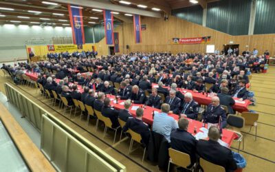 Verbandstag der Feuerwehren im Altkreis Bersenbrück – Manfred Buhr erhält Feuerwehr-Ehrenkreuz in Gold