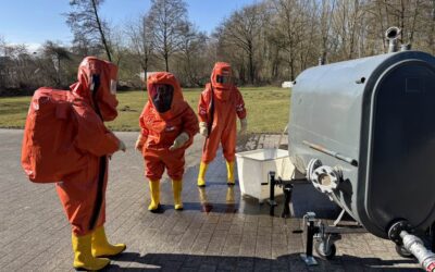 Feuerwehrbereitschaft Umweltschutz: Gemeinsamer Dienst von den Fachzügen Gefahrgut-Süd und Dekon