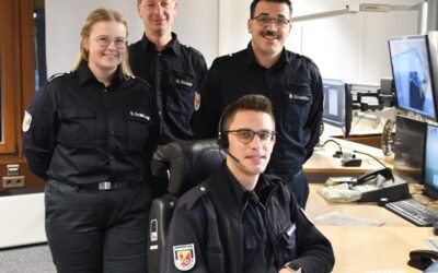Gut ausgebildet für den Ernstfall: Vier neue Fachkräfte verstärken die Regionalleitstelle Osnabrück