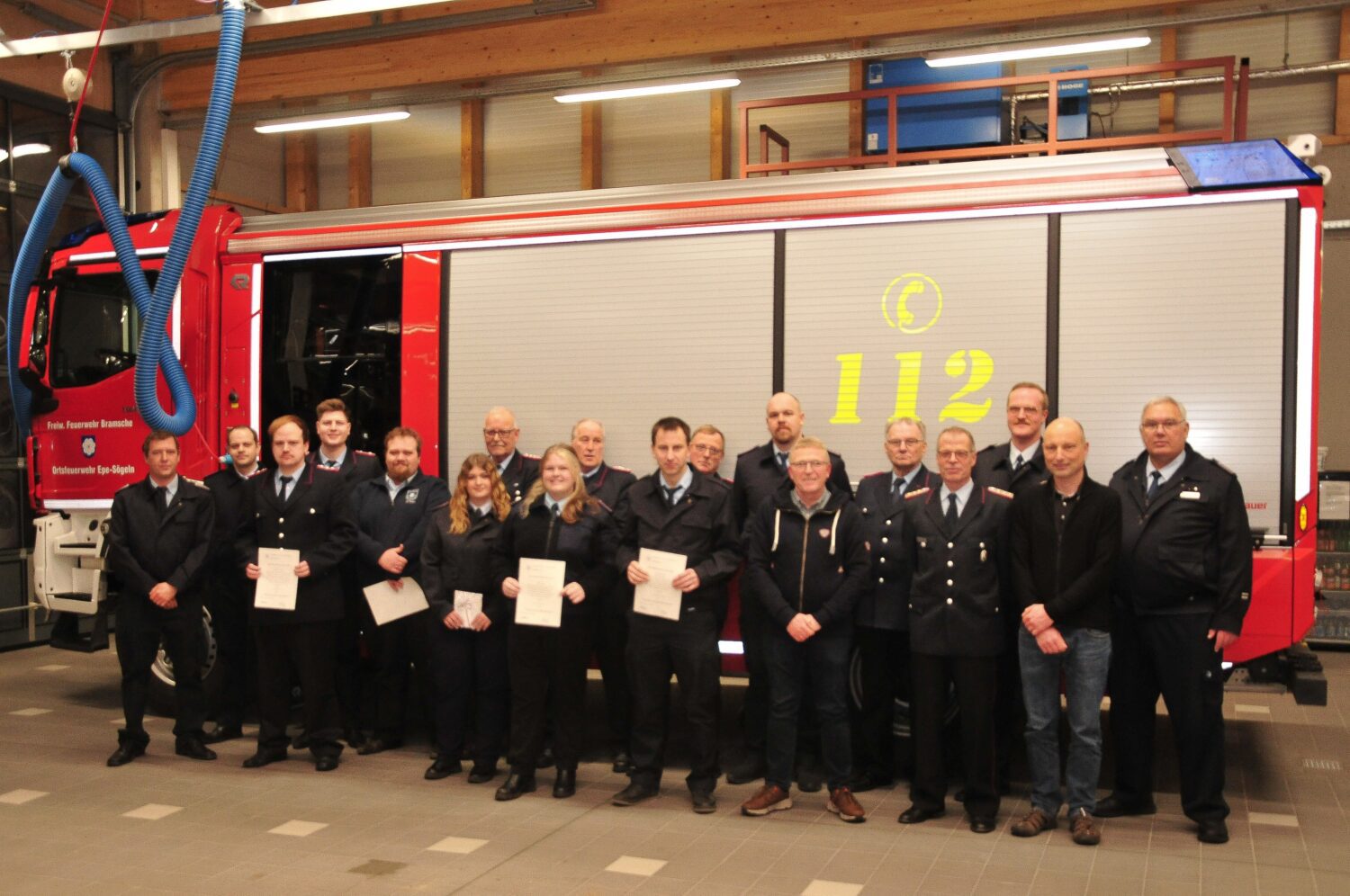 Mit 38 Einsätzen, zahlreichen Beförderungen, dem neuen Feuerwehrhaus und der offiziellen Fusion zur Stützpunktwehr Epe-Sögeln war 2025 für die Ortsfeuerwehren Epe und Sögeln ein Jahr voller Meilensteine und besonderer Ereignisse.