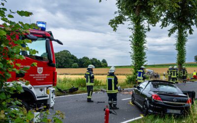 Fünf Verletzte: Zwei PKW kollidieren auf Herforder Straße